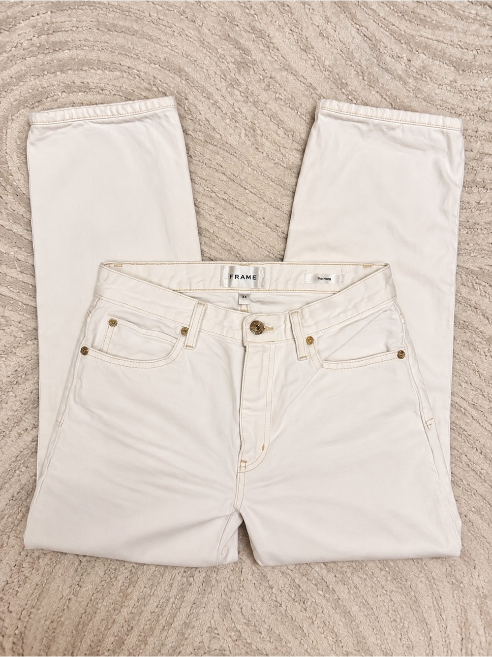 FRAME The Hang White Jeans Size 24 – Straight Leg Gold Hardware